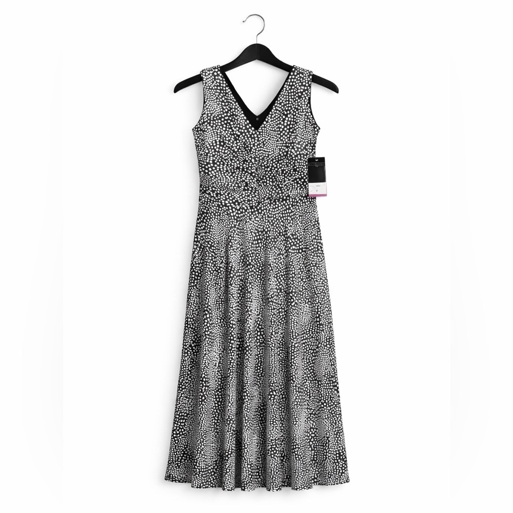 Scarlett NEW W Tags Size 8 Sleeveless Black/White Silky Polka Dot V-Neck Dress